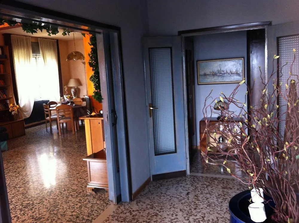 Nocleg ze śniadaniem Guest House Villa De Ros Salò