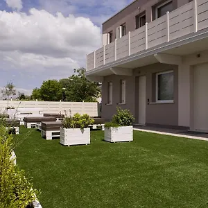 https://home-suites-home.hotelinveneto.com
