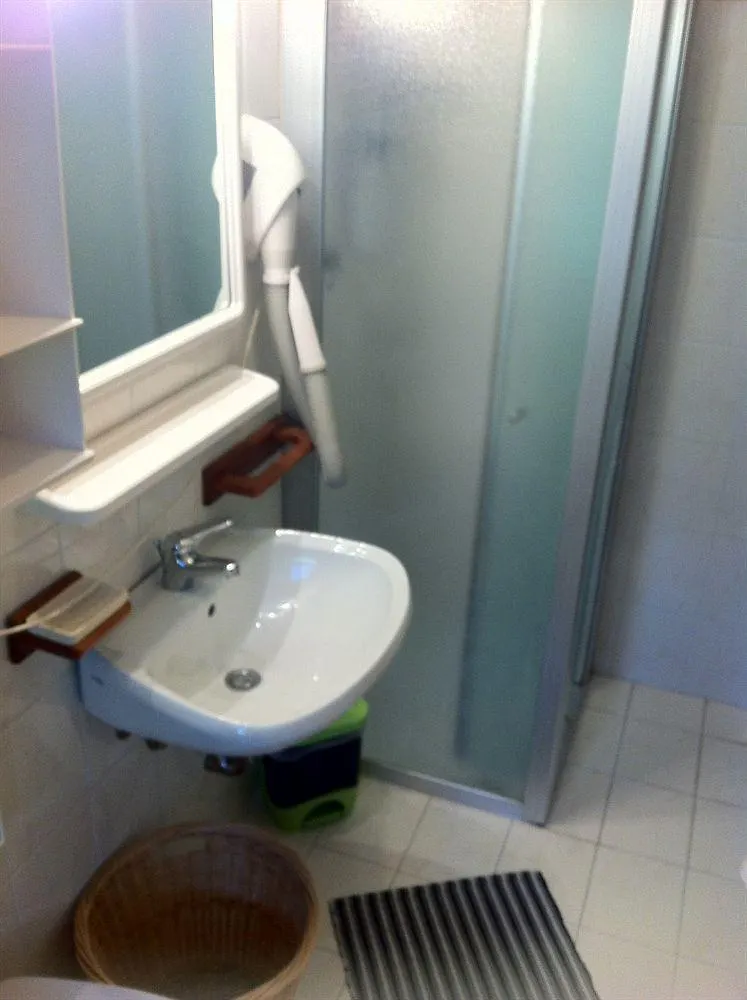 Bed & Breakfast Guest House Villa De Ros Salo