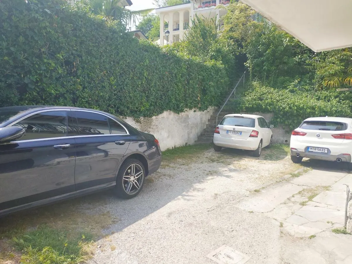 Guest House Villa De Ros Salo Italy
